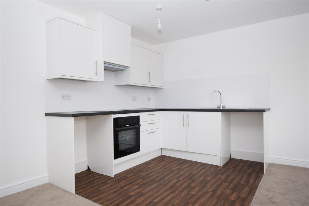 1 bed 1st Floor Flat for rent in Wakefield. From Richard Kendall - Wakefield