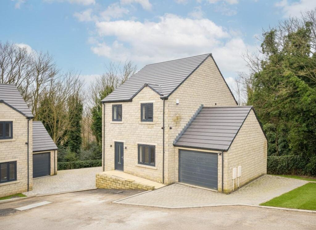 4 bed Detached for rent in Briestfield. From Richard Kendall - Wakefield