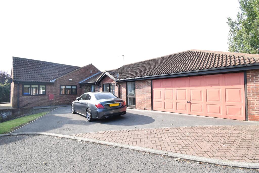5 bed Detached bungalow for rent in Wakefield. From Richard Kendall - Wakefield 5 bed Detached bungalow for rent in Wakefield. From Richard Kendall - Wakefield