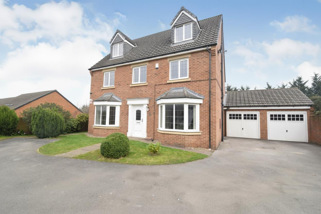 5 bed Detached for rent in Coxley. From Richard Kendall - Wakefield 5 bed Detached for rent in Coxley. From Richard Kendall - Wakefield