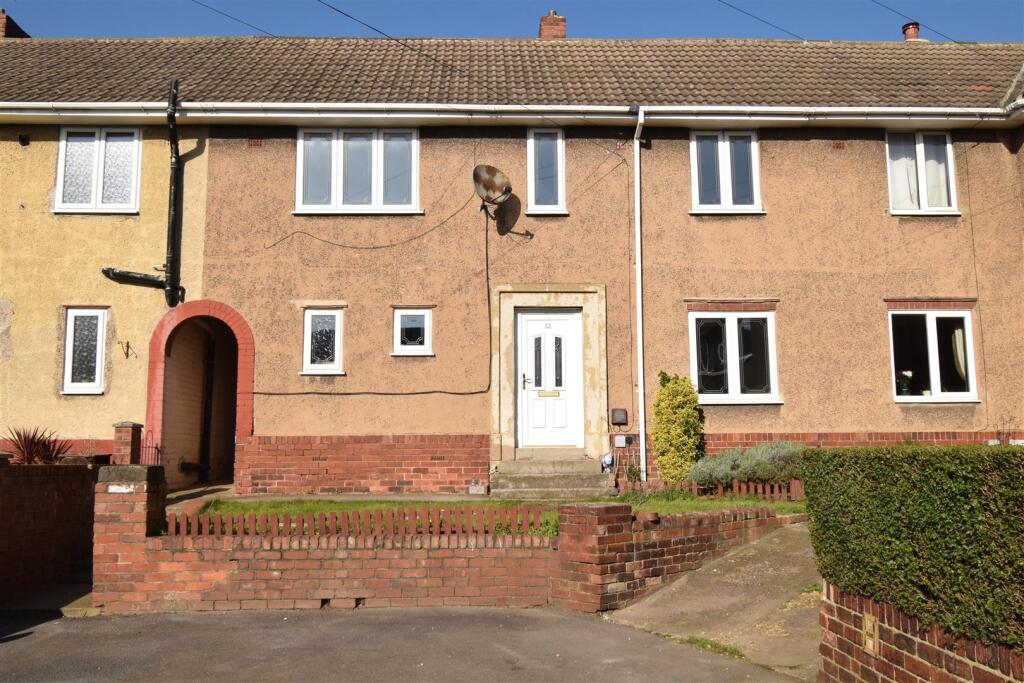 4 bed Mid Terraced House for rent in Upton. From Richard Kendall - Wakefield