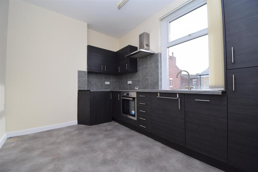 2 bed Apartment for rent in Ossett. From Richard Kendall - Wakefield