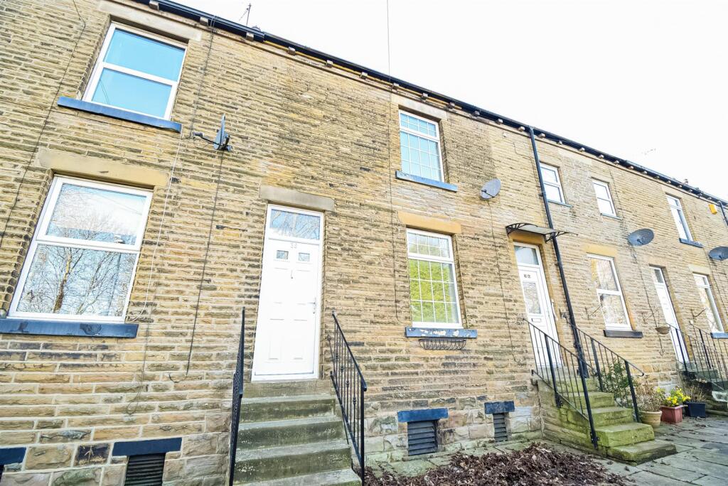 2 bed Mid Terraced House for rent in Thorpe on the Hill. From Richard Kendall - Wakefield 2 bed Mid Terraced House for rent in Thorpe on the Hill. From Richard Kendall - Wakefield