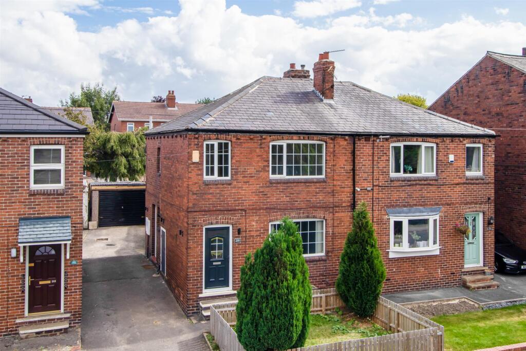 3 bed Semi Detached for rent in Kirkhamgate. From Richard Kendall - Wakefield 3 bed Semi Detached for rent in Kirkhamgate. From Richard Kendall - Wakefield