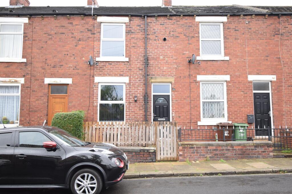2 bed Mid Terraced House for rent in Ossett. From Richard Kendall - Wakefield