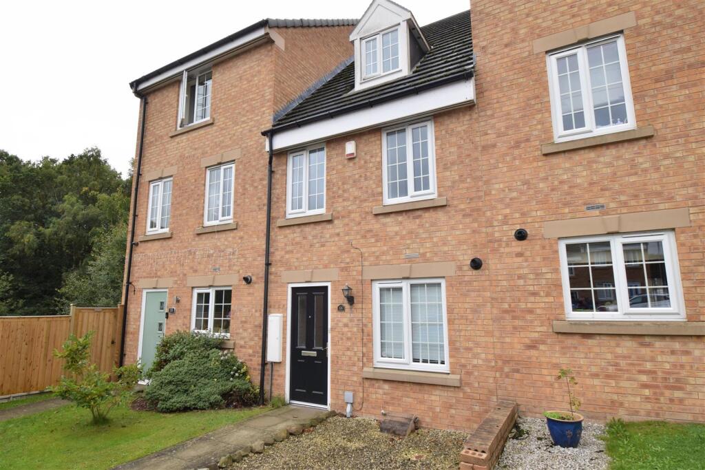 4 bed Town House for rent in Barnsley. From Richard Kendall - Wakefield