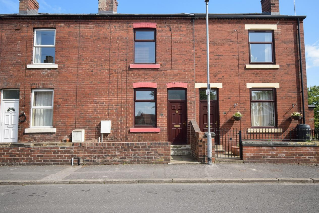2 bed Mid Terraced House for rent in Heath. From Richard Kendall - Wakefield
