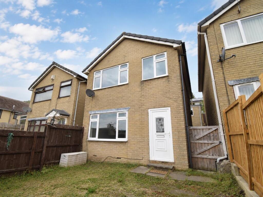 3 bed Detached for rent in Batley. From Richard Kendall - Wakefield