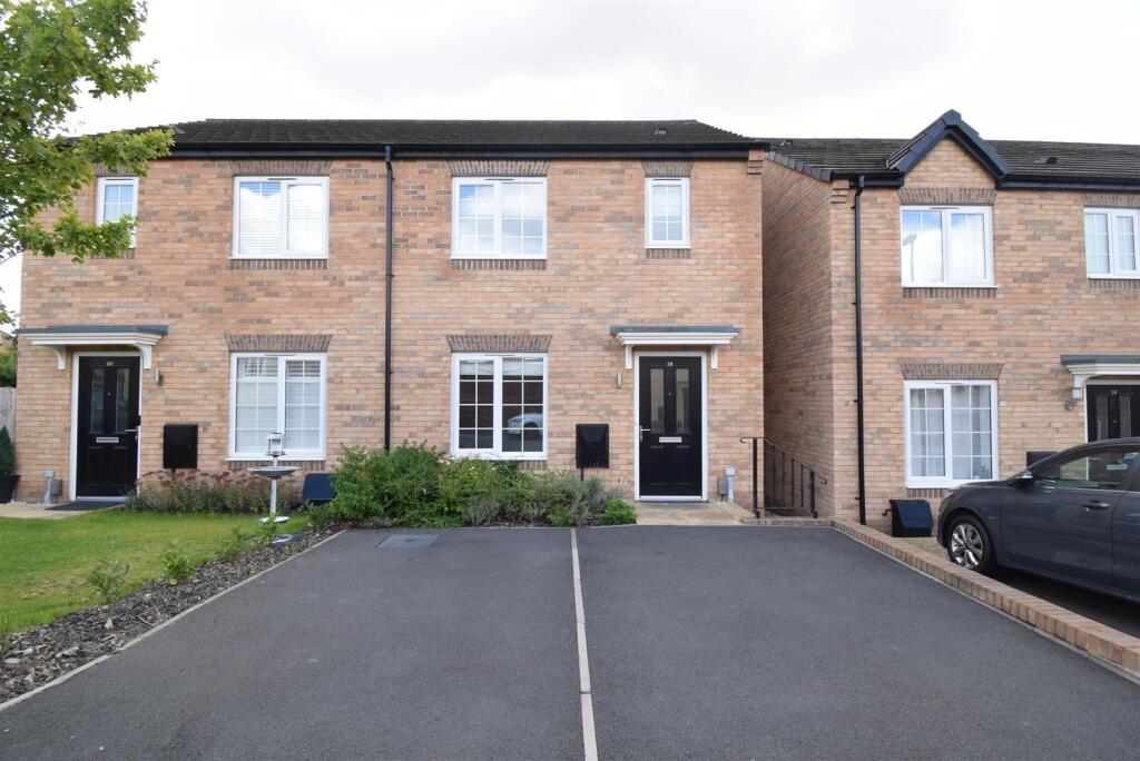 3 bed Semi Detached for rent in Kirkhamgate. From Richard Kendall - Wakefield 3 bed Semi Detached for rent in Kirkhamgate. From Richard Kendall - Wakefield
