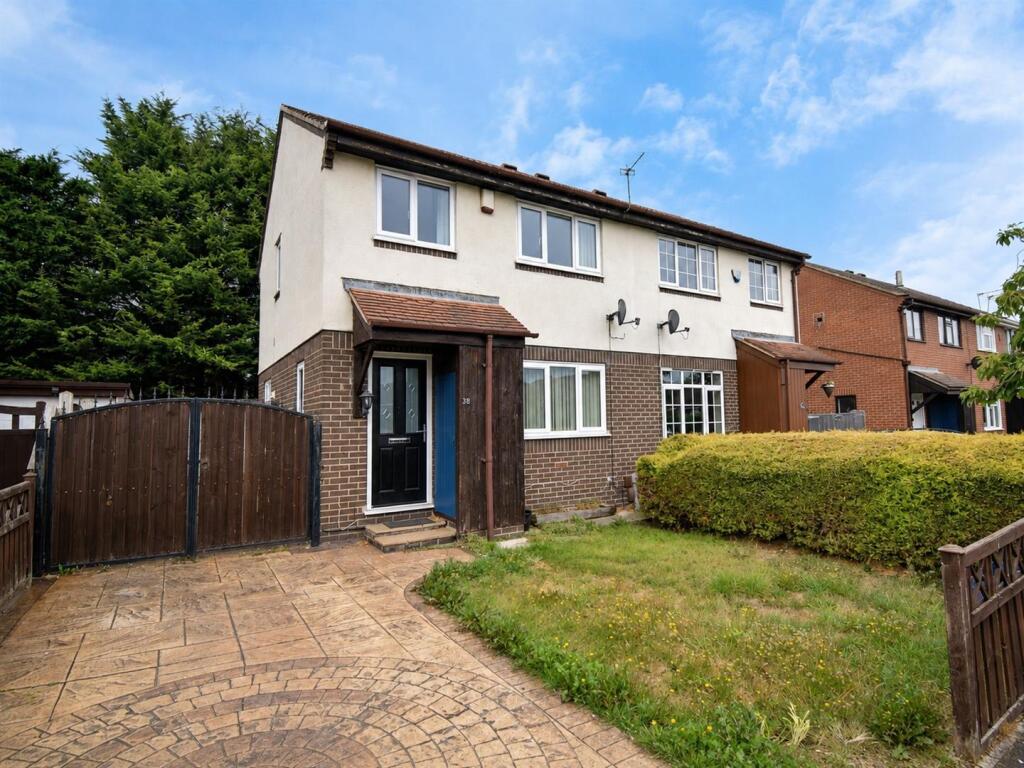 3 bed Semi Detached for rent in Kirkhamgate. From Richard Kendall - Wakefield 3 bed Semi Detached for rent in Kirkhamgate. From Richard Kendall - Wakefield