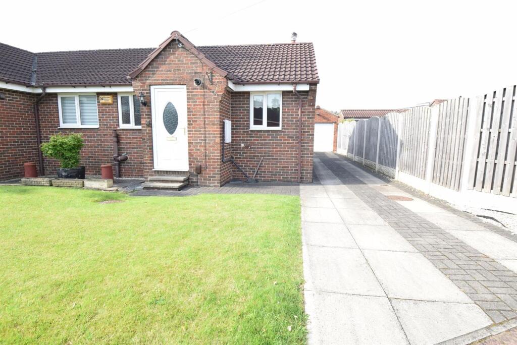 2 bed Semi-detached bungalow for rent in Wakefield. From Richard Kendall - Wakefield 2 bed Semi-detached bungalow for rent in Wakefield. From Richard Kendall - Wakefield