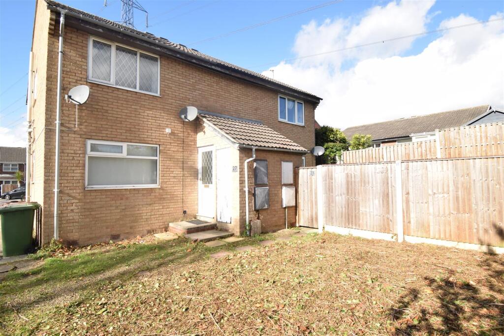 1 bed 1st Floor Flat for rent in Bottom Boat. From Richard Kendall - Wakefield