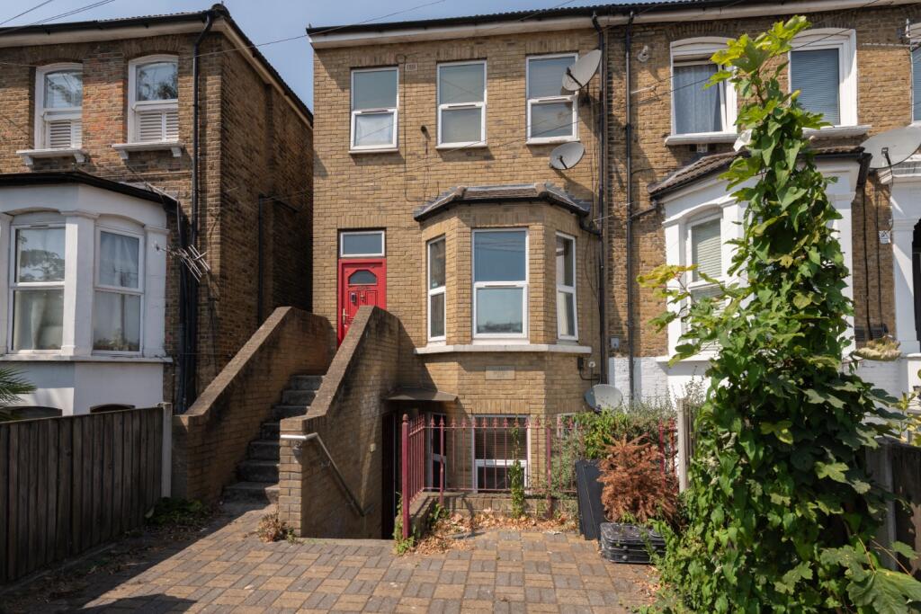 1 bed 1st Floor Flat for rent in Wanstead. From Trading Places - Leytonstone