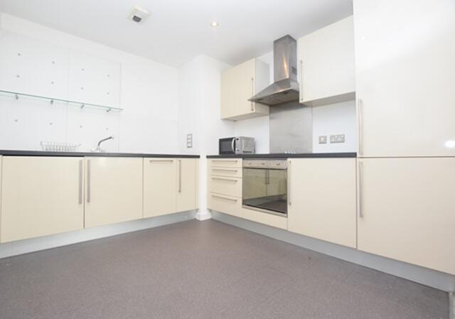 2 bed Apartment for rent in Long Line. From Blundells - Sheffield Central 2 bed Apartment for rent in Long Line. From Blundells - Sheffield Central
