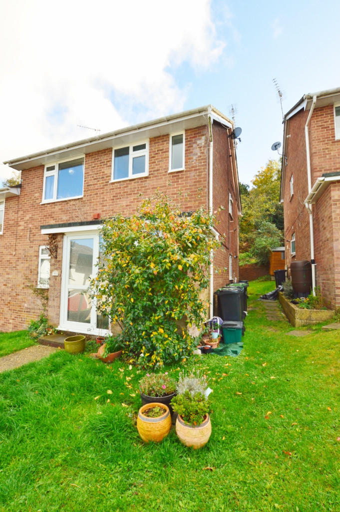 1 bed House (unspecified) for rent in Merley. From Gordon Barker Ltd - Bournemouth