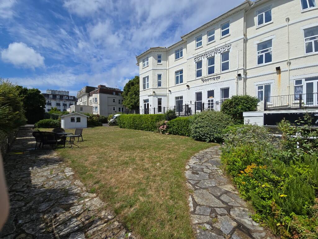 1 bed Hotel Room for rent in Bournemouth. From Gordon Barker Ltd - Bournemouth