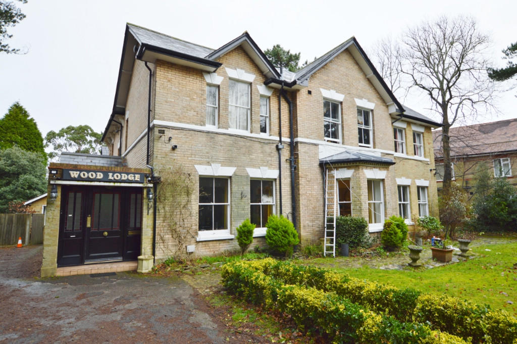 1 bed Hotel Room for rent in Bournemouth. From Gordon Barker Ltd - Bournemouth