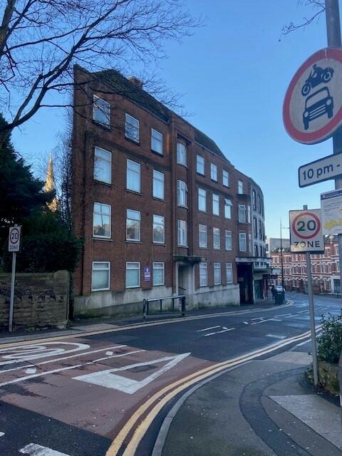 1 bed HMO for rent in Bournemouth. From Gordon Barker Ltd - Bournemouth