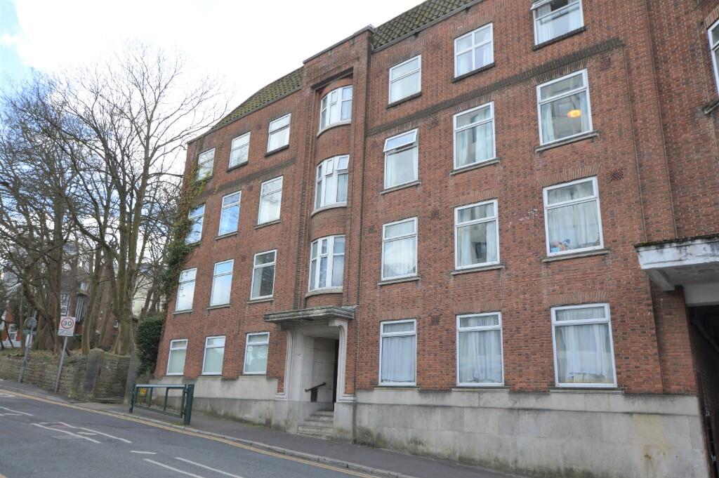 1 bed HMO for rent in Bournemouth. From Gordon Barker Ltd - Bournemouth