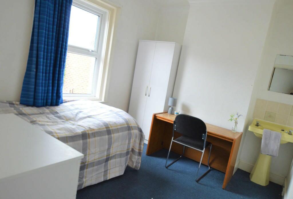 0 bed House Share for rent in Bournemouth. From Gordon Barker Ltd - Bournemouth