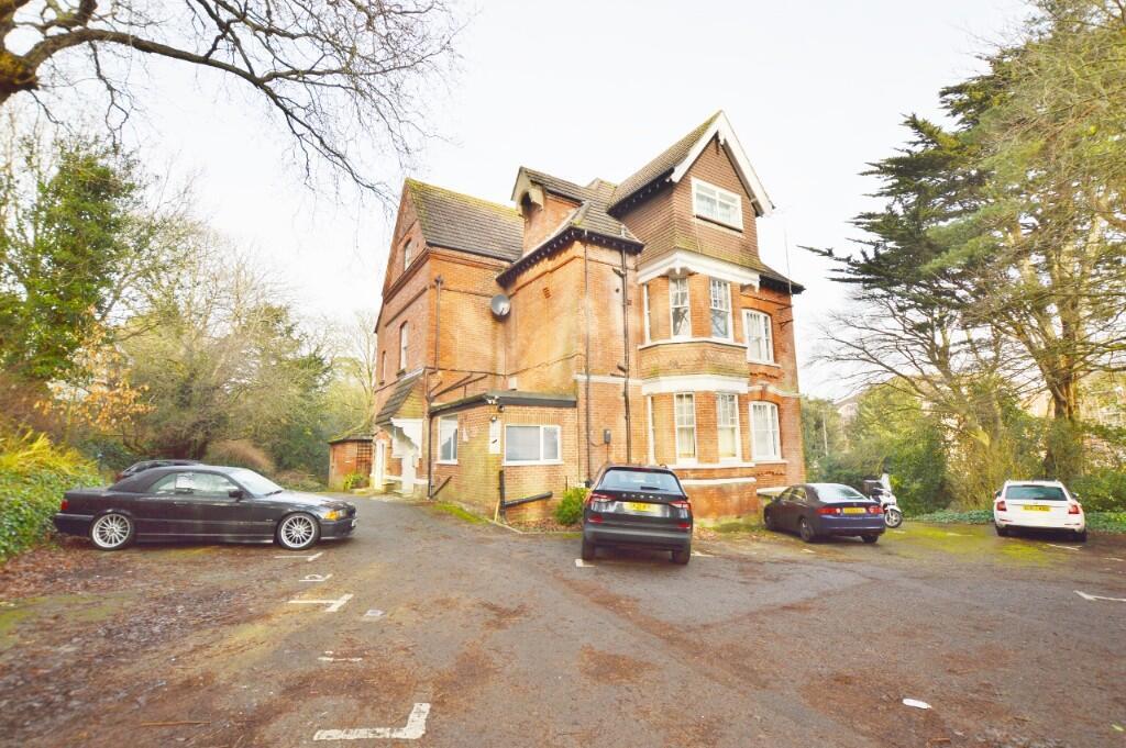 1 bed 1st Floor Flat for rent in Bournemouth. From Gordon Barker Ltd - Bournemouth