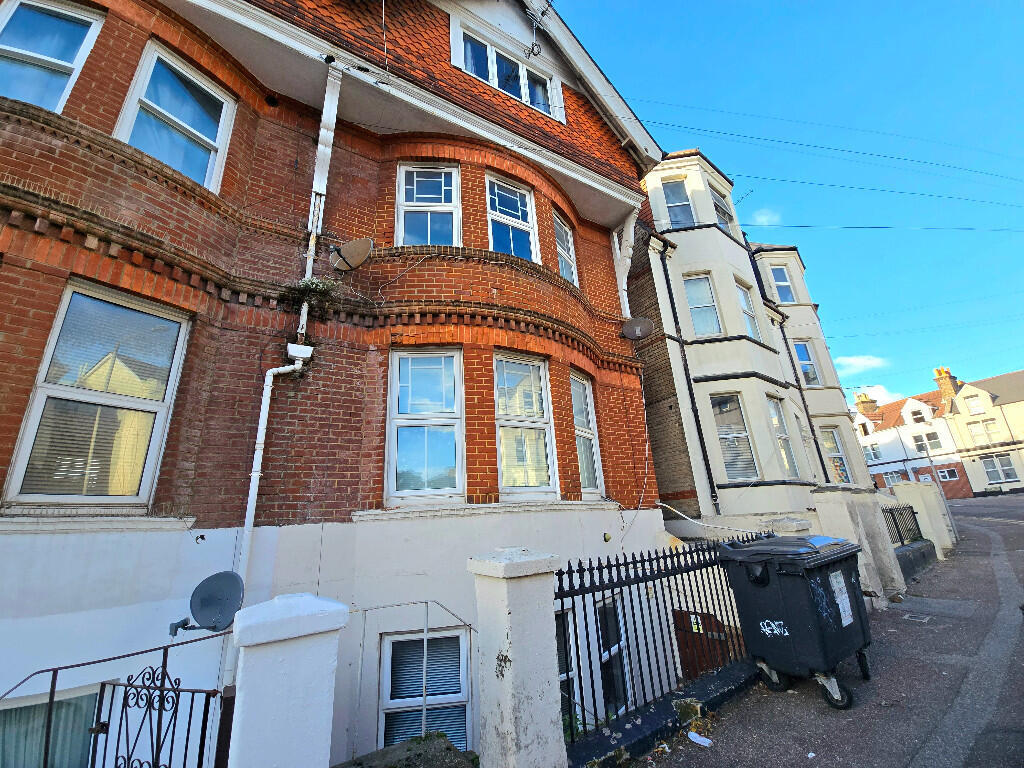 0 bed Studio for rent in Bournemouth. From Gordon Barker Ltd - Bournemouth