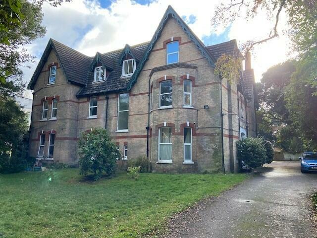 1 bed 1st Floor Flat for rent in Bournemouth. From Gordon Barker Ltd - Bournemouth
