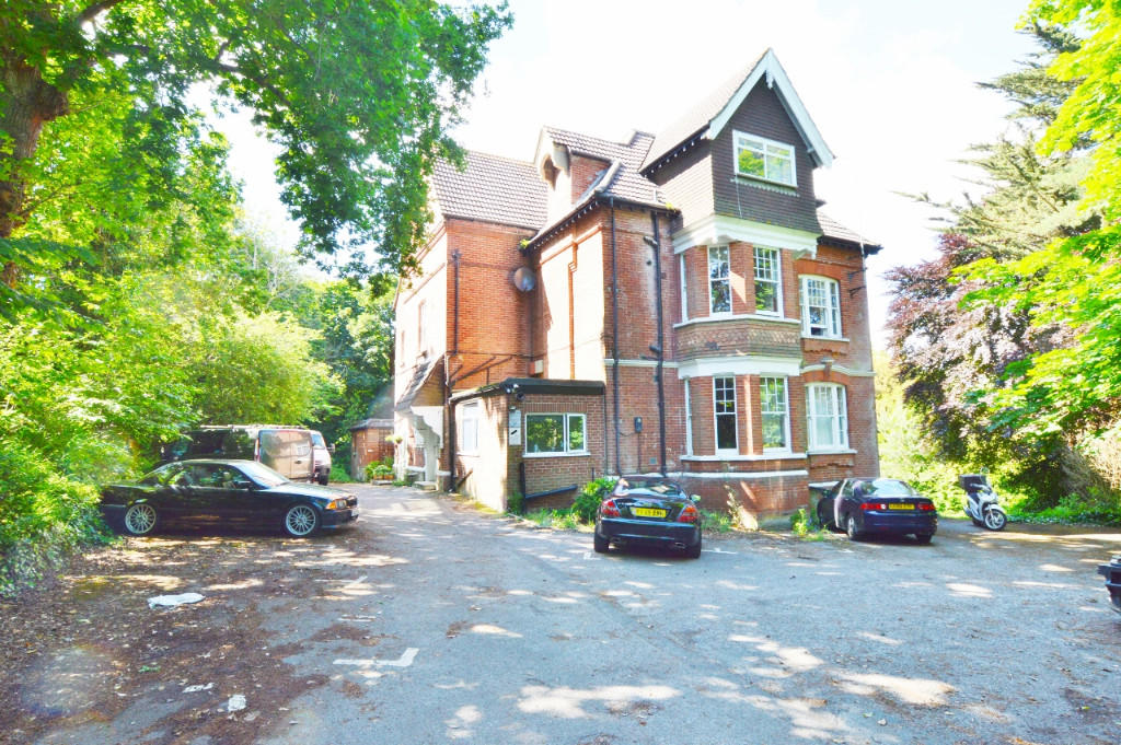 1 bed 1st Floor Flat for rent in Bournemouth. From Gordon Barker Ltd - Bournemouth