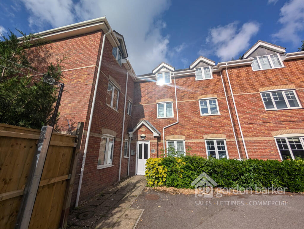 2 bed Apartment for rent in Poole. From Gordon Barker Ltd - Bournemouth