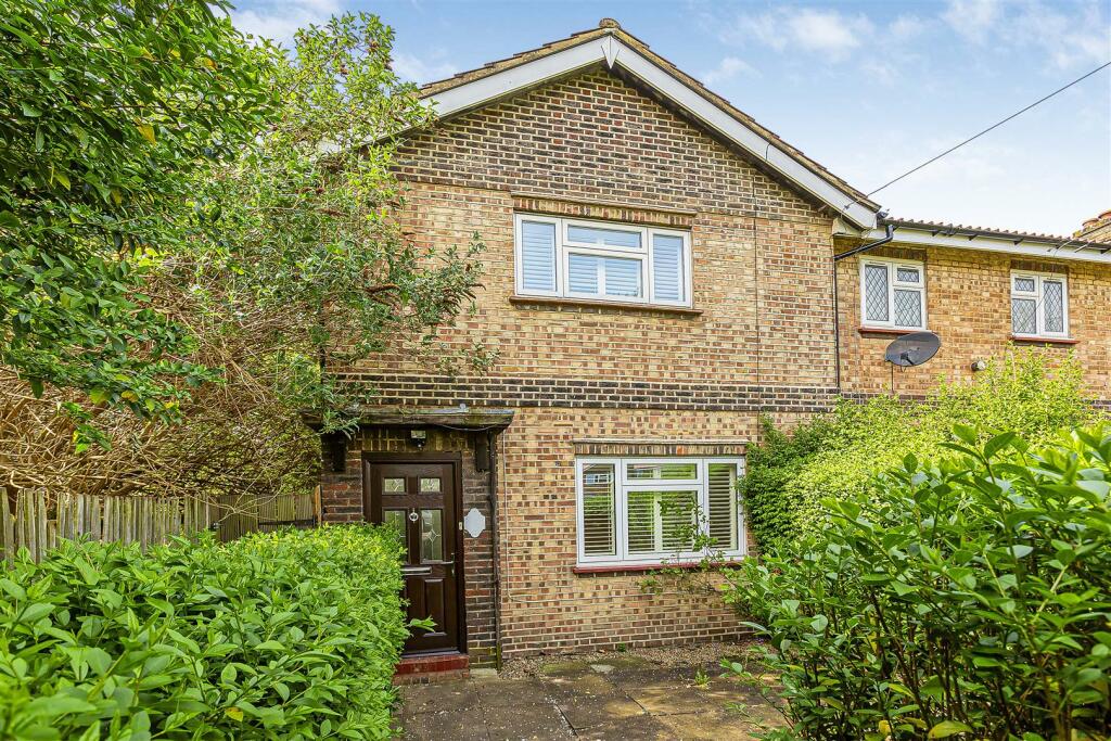 3 bed Detached House for rent in Richmond. From James Anderson - Sales