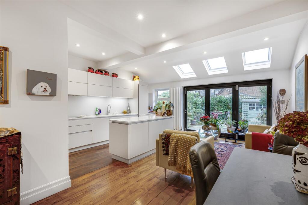 4 bed Detached for rent in Barnes. From James Anderson - East Sheen - Lettings