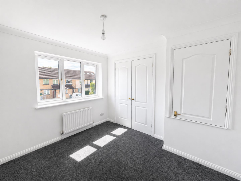 2 bed Mid Terraced House for rent in Isleworth. From James Anderson - East Sheen - Lettings