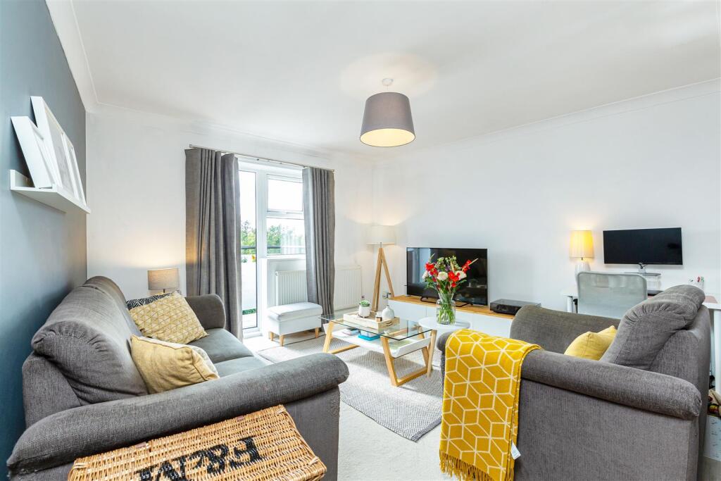 2 bed 1st Floor Flat for rent in Barnes. From James Anderson - East Sheen - Lettings