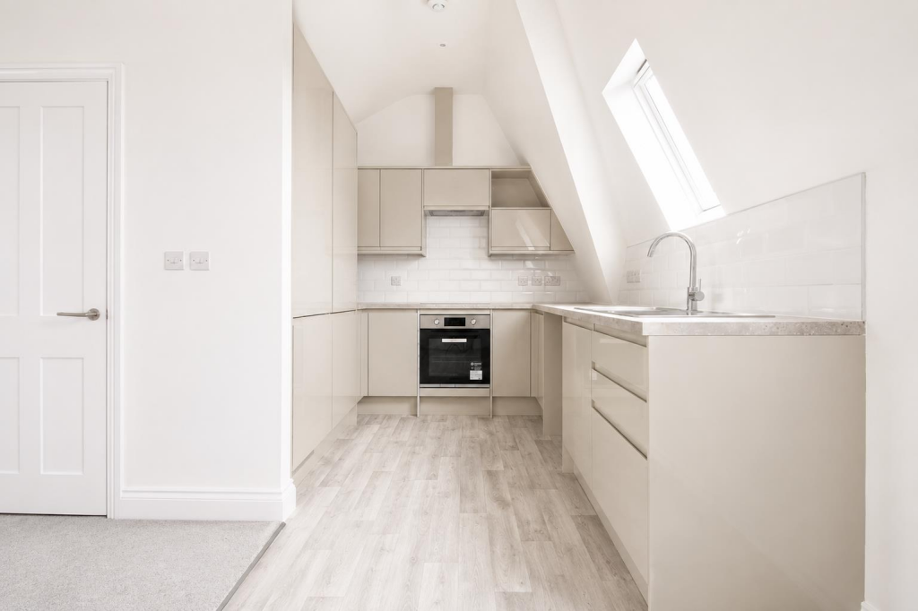 2 bed 1st Floor Flat for rent in Barnes. From James Anderson - East Sheen - Lettings
