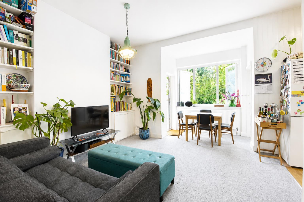 2 bed 1st Floor Flat for rent in Barnes. From James Anderson - East Sheen - Lettings