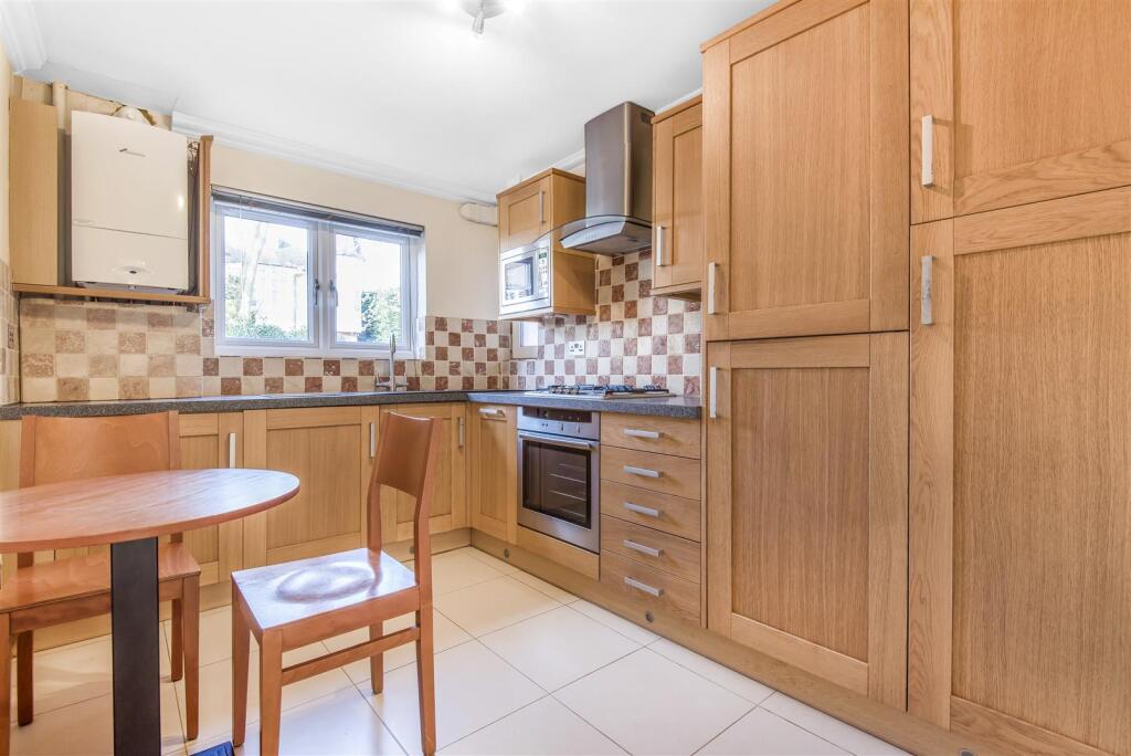 2 bed 1st Floor Flat for rent in Barnes. From James Anderson - East Sheen - Lettings