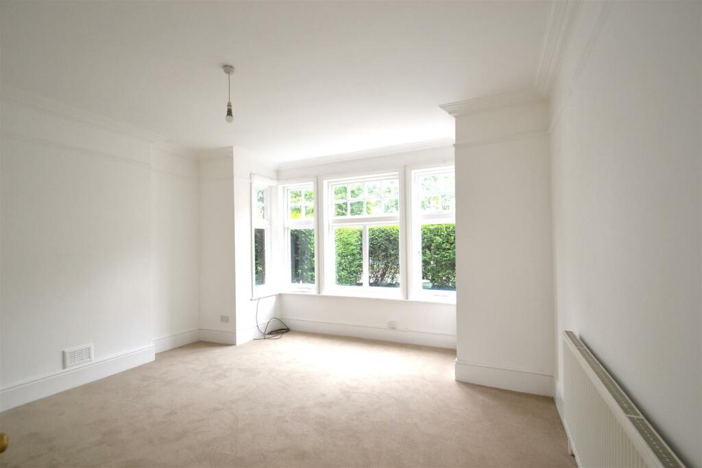 0 bed Flat for rent in Barnes. From James Anderson - Sales