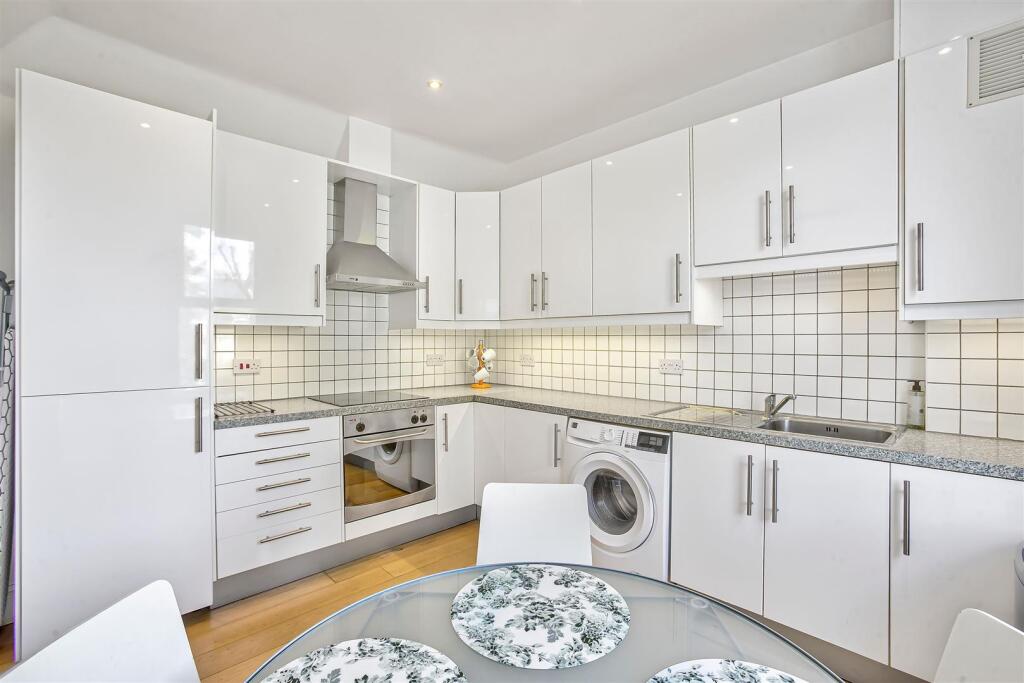 2 bed 1st Floor Flat for rent in Barnes. From James Anderson - Barnes - Lettings
