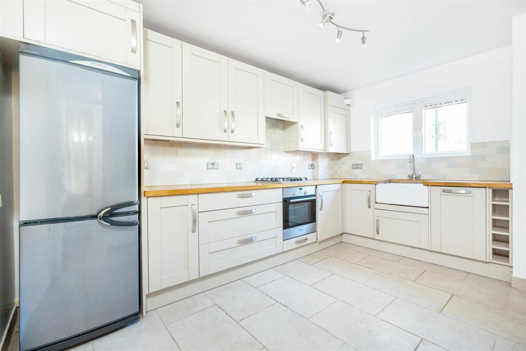 2 bed 1st Floor Flat for rent in Barnes. From James Anderson - Barnes - Lettings 2 bed 1st Floor Flat for rent in Barnes. From James Anderson - Barnes - Lettings