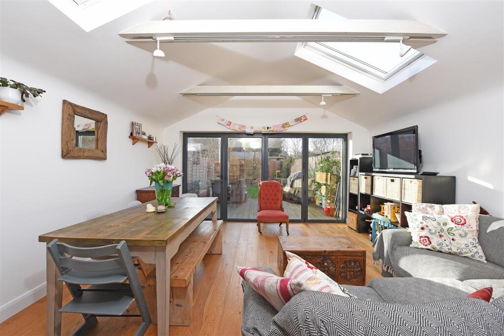 3 bed Mid Terraced House for rent in Barnes. From James Anderson - Barnes - Lettings