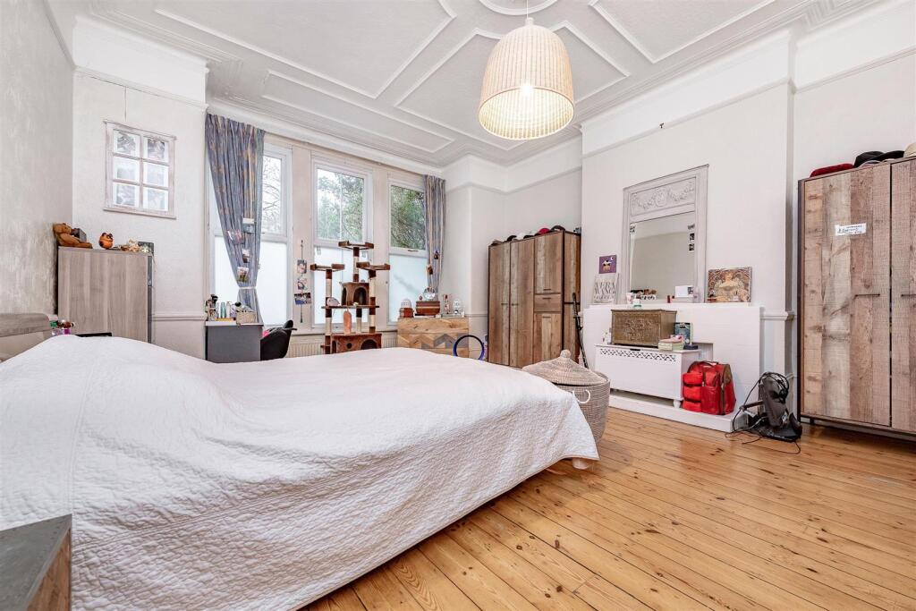 1 bed 1st Floor Flat for rent in Barnes. From James Anderson - Barnes - Lettings