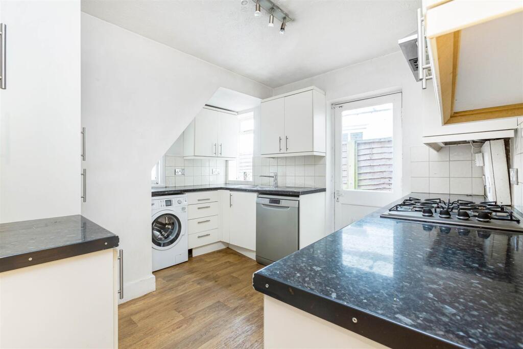 1 bed 1st Floor Flat for rent in Barnes. From James Anderson - Barnes - Lettings