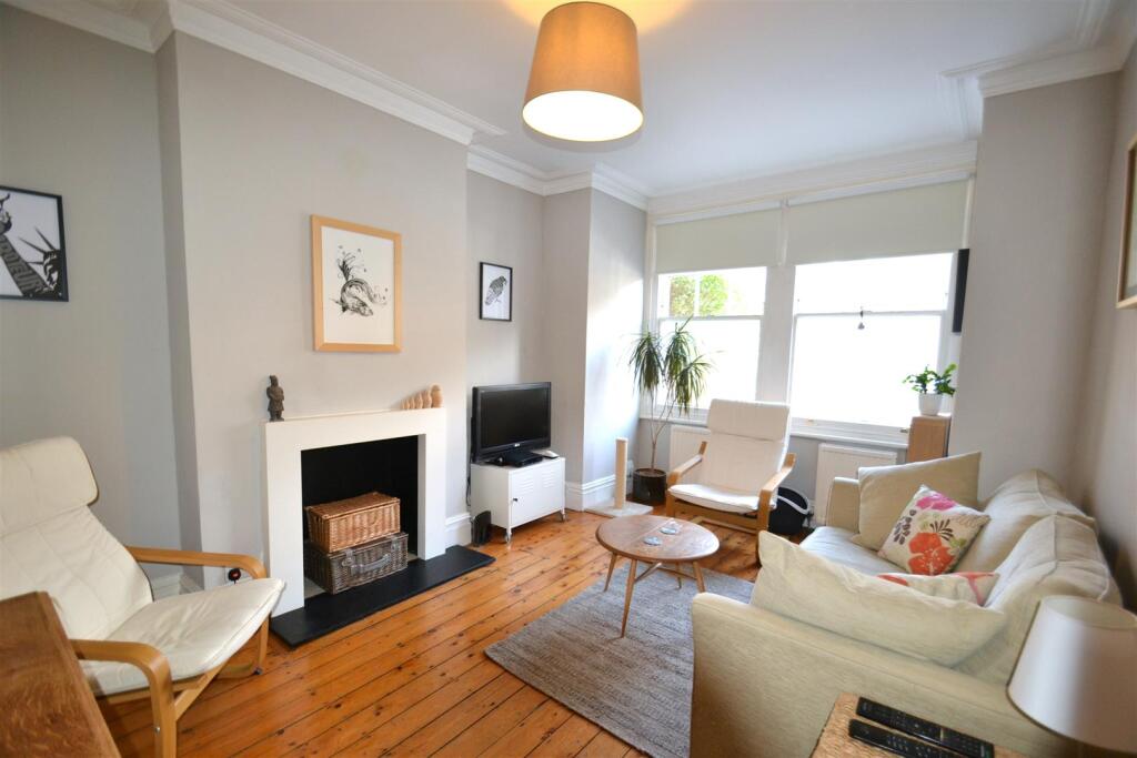 1 bed 1st Floor Flat for rent in Barnes. From James Anderson - Barnes - Lettings