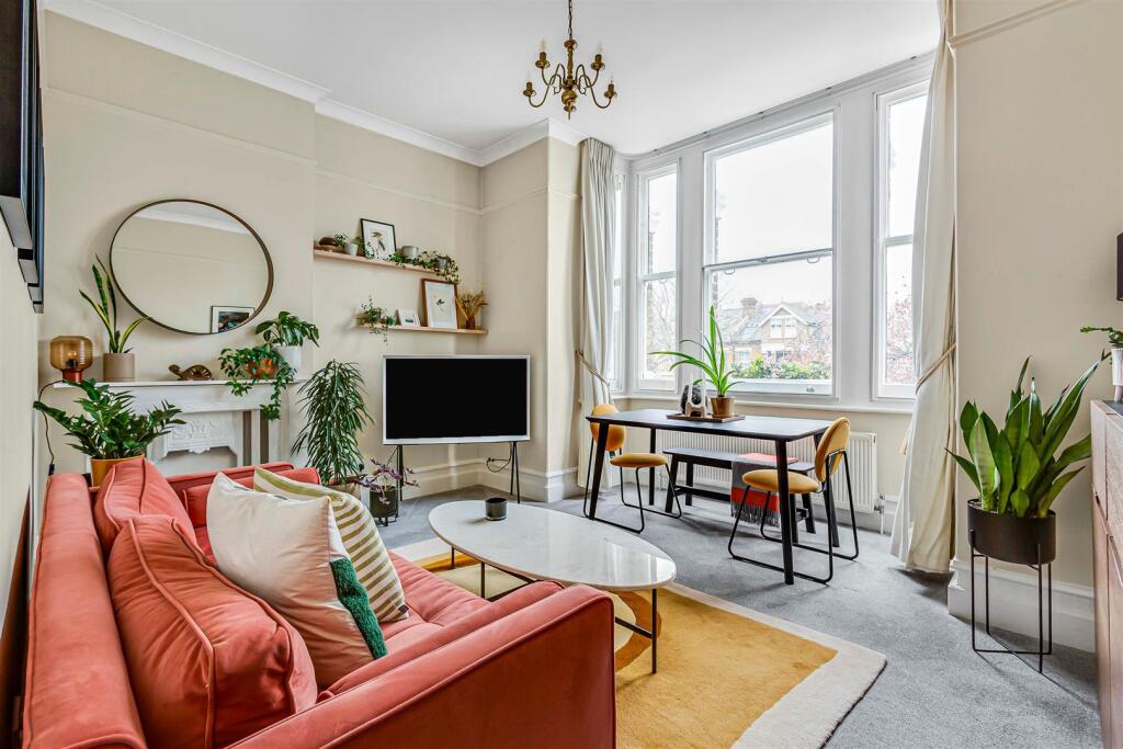 2 bed 1st Floor Flat for rent in Barnes. From James Anderson - Barnes - Lettings