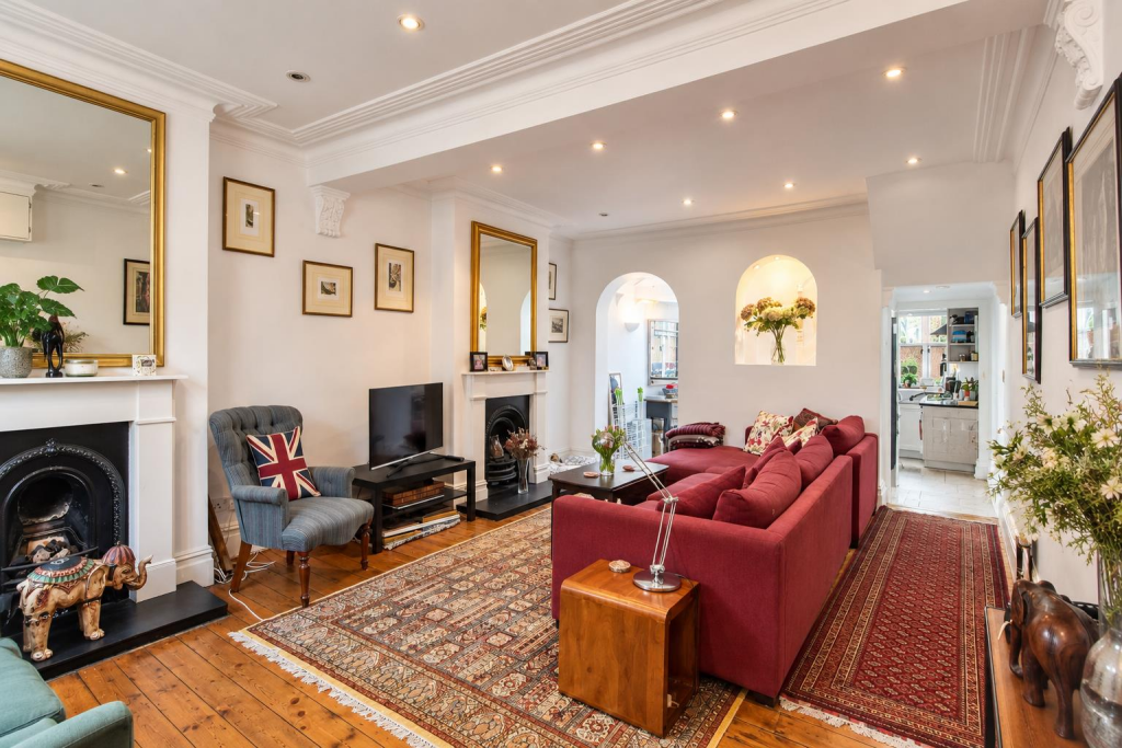 2 bed Mid Terraced House for rent in Barnes. From James Anderson - Barnes - Lettings