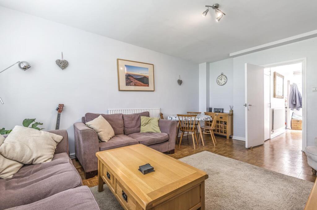 2 bed 1st Floor Flat for rent in Putney. From James Anderson - East Putney - Lettings