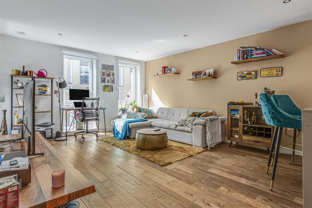 1 bed 1st Floor Flat for rent in Wandsworth. From James Anderson - East Putney - Lettings