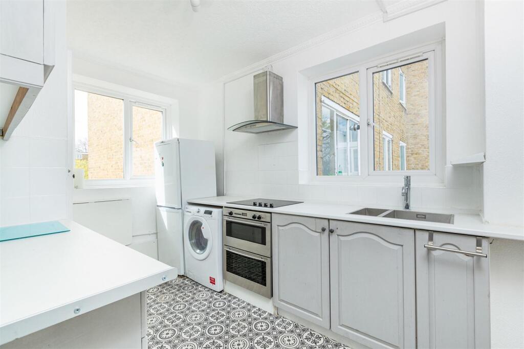 2 bed 1st Floor Flat for rent in Putney. From James Anderson - East Putney - Lettings