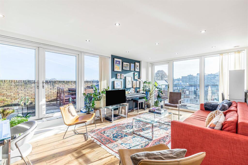 2 bed 1st Floor Flat for rent in Putney. From James Anderson - East Putney - Lettings