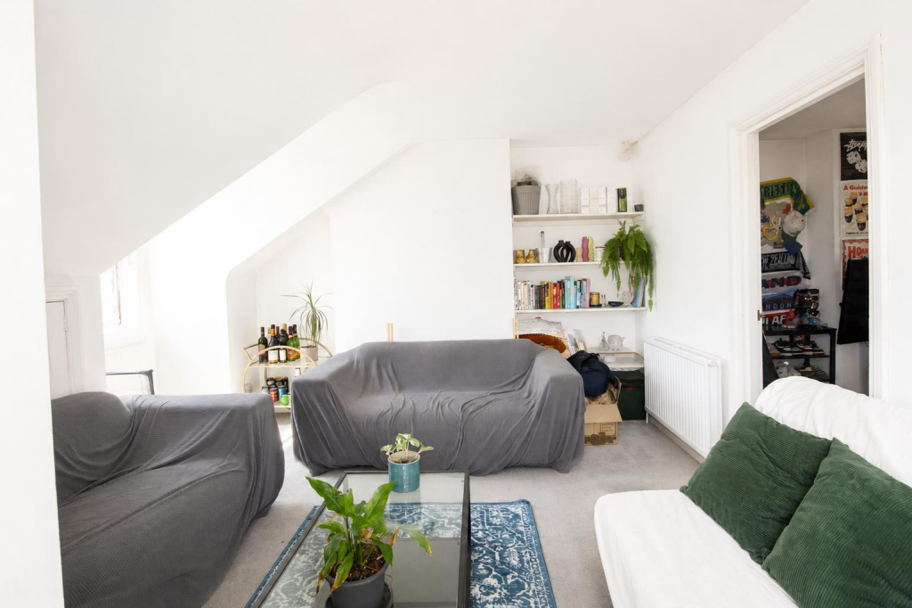 2 bed 1st Floor Flat for rent in Putney. From James Anderson - East Putney - Lettings